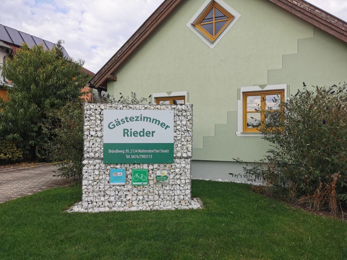 Gaestezimmer Rieder Staatz Buitenkant foto